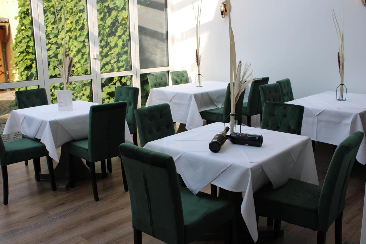 Spreezeit Hotel Connect Зенфтенберг Экстерьер фото